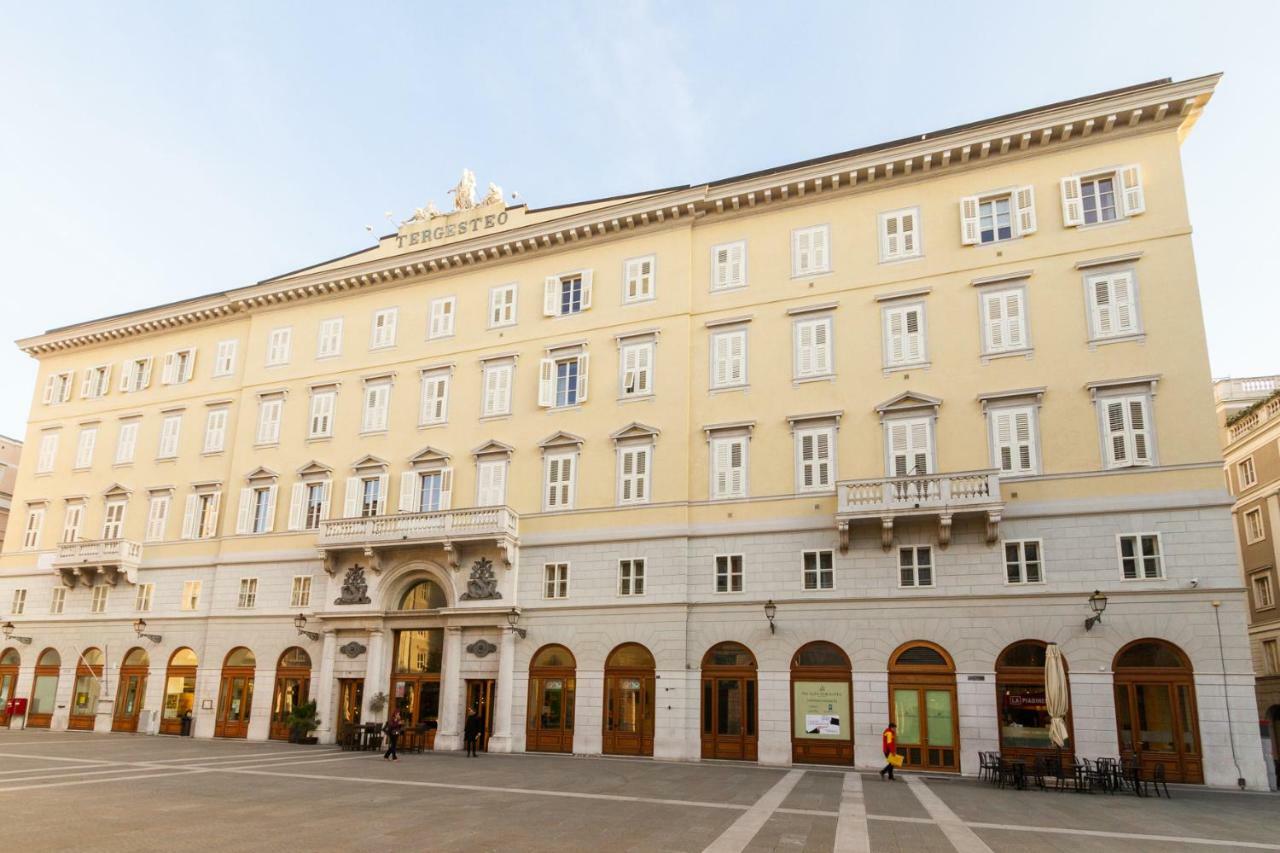 Tergesteo Palace Suite Триест Екстериор снимка