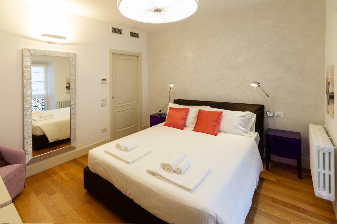 Tergesteo Palace Suite Триест Екстериор снимка
