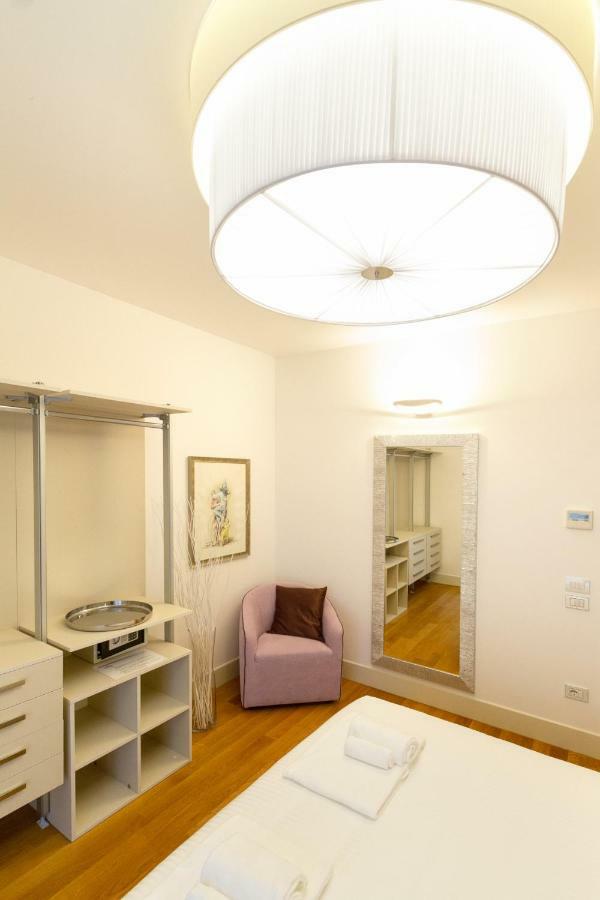 Tergesteo Palace Suite Триест Екстериор снимка